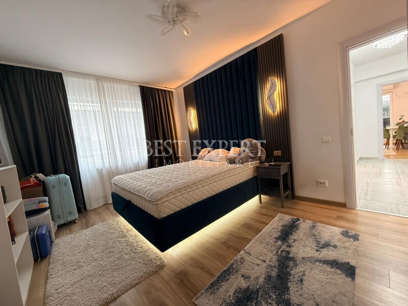 Trei camere ultrafinisat cu 2 parcari, mutare rapida/ STB 5 minute