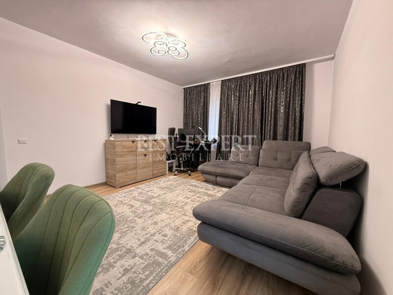 Trei camere ultrafinisat cu 2 parcari, mutare rapida/ STB 5 minute