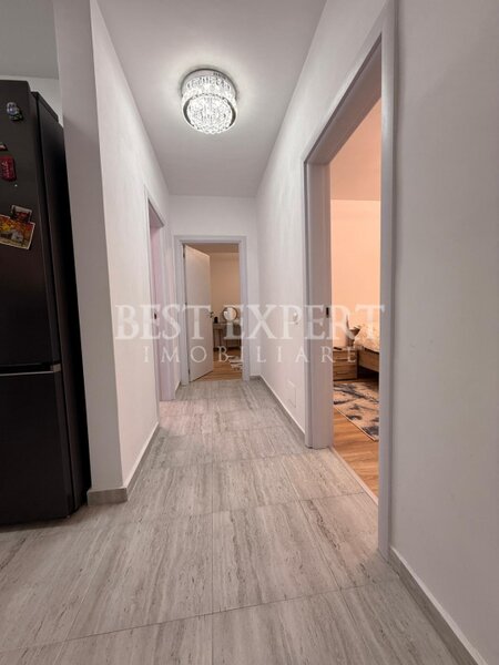 Trei camere ultrafinisat cu 2 parcari, mutare rapida/ STB 5 minute